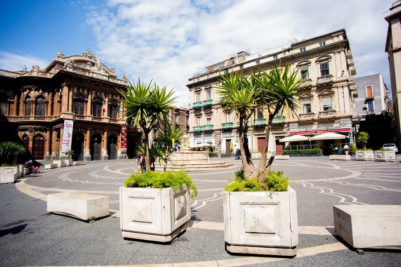 Suite35 Catania 2*,  Italy
